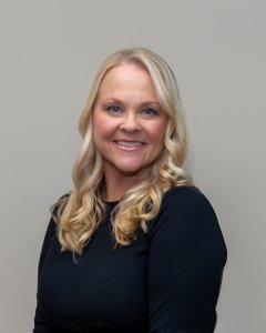Carolyn Clinic Manager Implant/Study Club Coordinator Marketing Dental Anesthesia Assistant Surgical Assistant